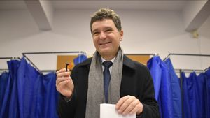 Nicuşor Dan, primele declarații după vot: „De mult n-am mai votat pentru altcineva în afară de mine”