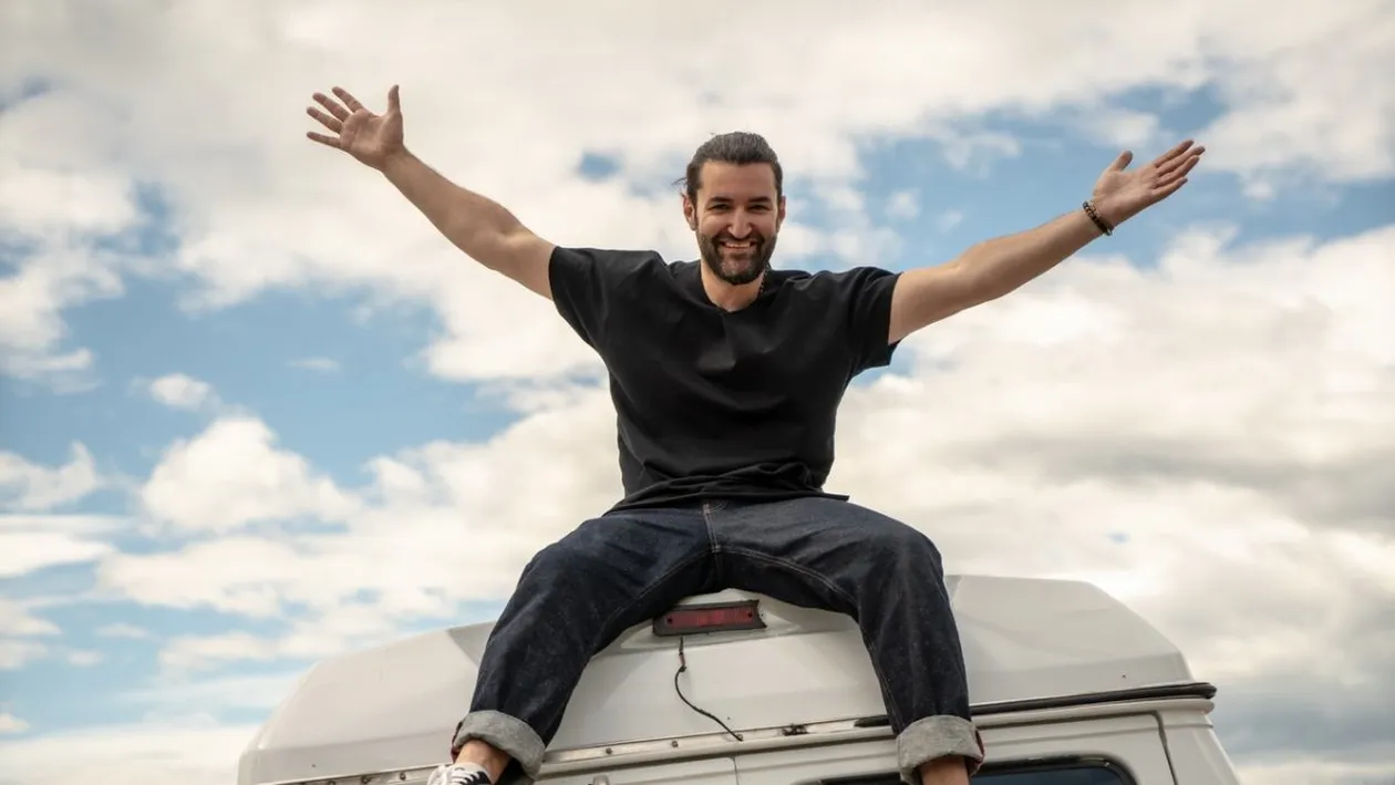 La ce vârstă a făcut Smiley, pentru prima dată, amor: „Știu sigur că mi-a plăcut”