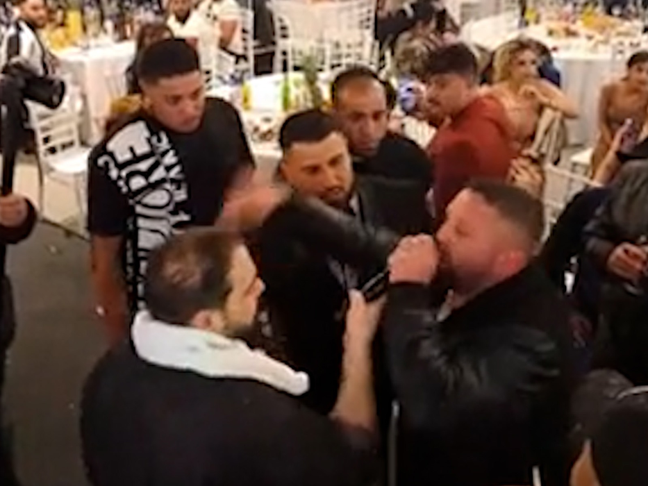 Florin Salam, scos cu forța de la un eveniment (Foto: Captură video)