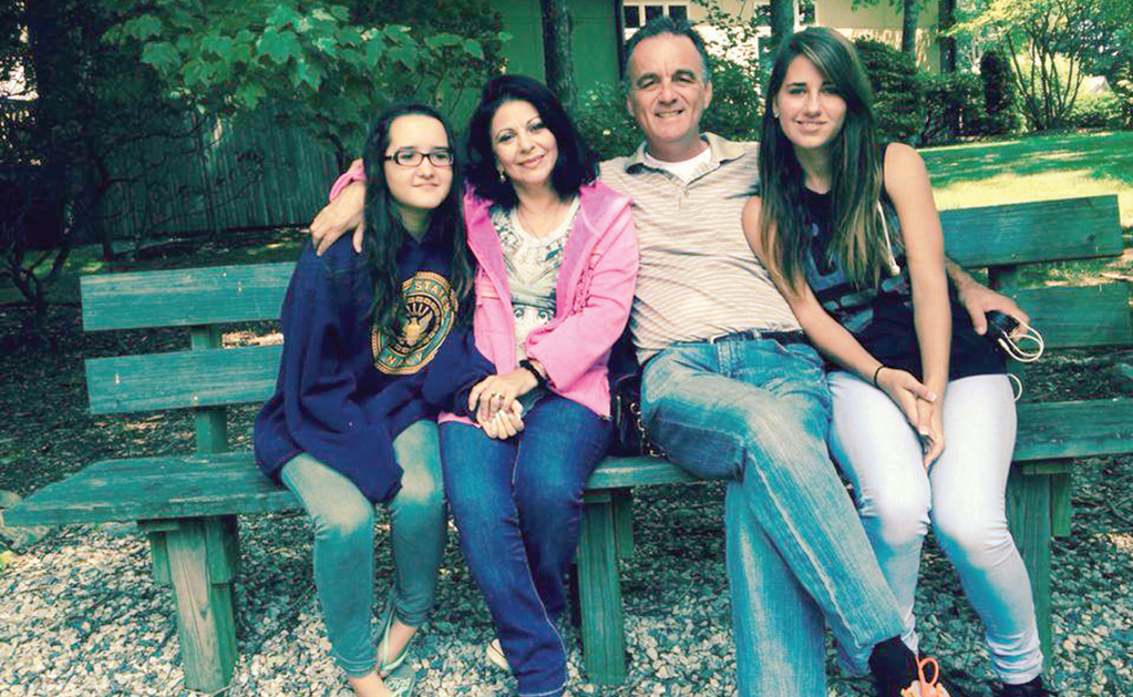 După 13 ani, Elena Cârstea a obținut cetăţenia americană: ”Tone de documente…”