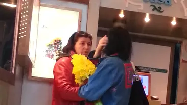 Magda Catone intinereste pe zi ce trece! Vaduva lui Serban Ionescu a redescoperit culorile, poarta conversi si mananca saorma