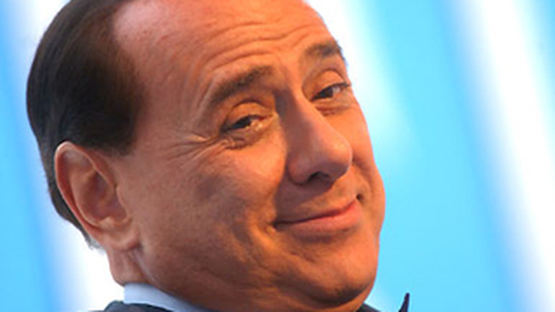 Berlusconi nu se dezminte! Isi comanda fetite in timpul unei reuniuni interguvernamentale!