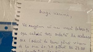Conversație hilară prin bilețele între locatarii unui bloc din Sectorul 2: „Și noi avem nevoie să ne spălăm”