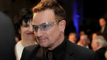 Bono, solistul de la U2, a fost operat!