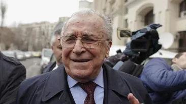 Scene uluitoare! S-a dus peste Ion Iliescu, la spital! ”Ceaușescu” a filmat tot și… VIDEO