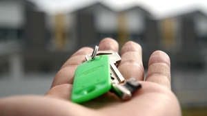 Se scoate la licitație de ANAF! La ce preț se vinde un apartament de 57 de metri pătrați din Mamaia Nord