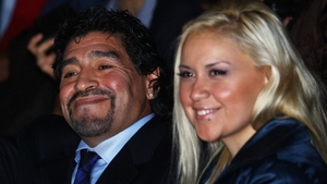Maradona a fost filmat in timp ce isi batea fosta logodnica: "Diego opreste-te, calmeaza-te, opreste-te"