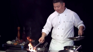 Chef John dezvăluie secretul pentru Vită Mongolă fragedă și caramelizată – rețeta care transformă tigaia wok într-un spectacol de arome