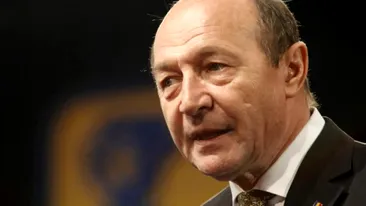 BREAKING! Traian Băsescu, operat pe inimă! Fostul președinte a fost dus la Paris