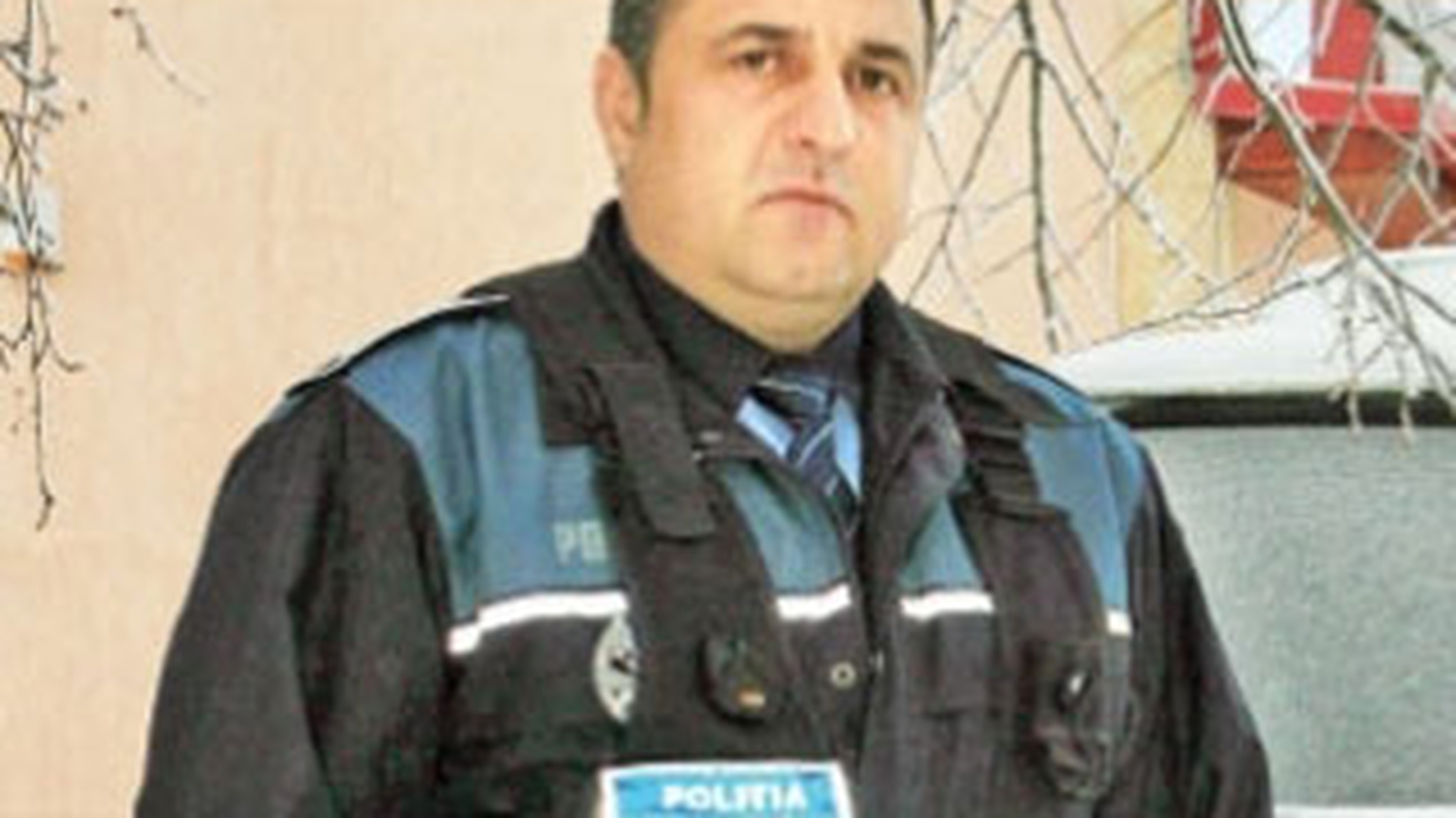 Politistul din Lehliu care a salvat sute de vieti anul trecut a intrat in greva foamei!