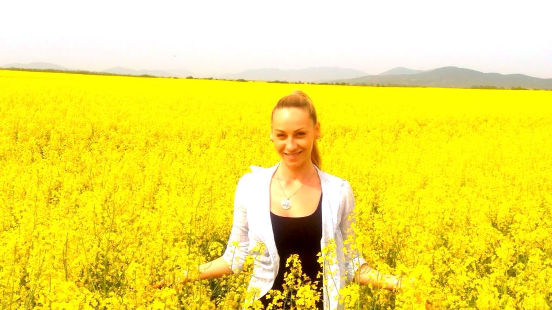 Povestea fetei care a inspirat cel mai SHARE-uit mesaj de pe Facebook in Romania! Citeste un nou text si da-l mai departe!