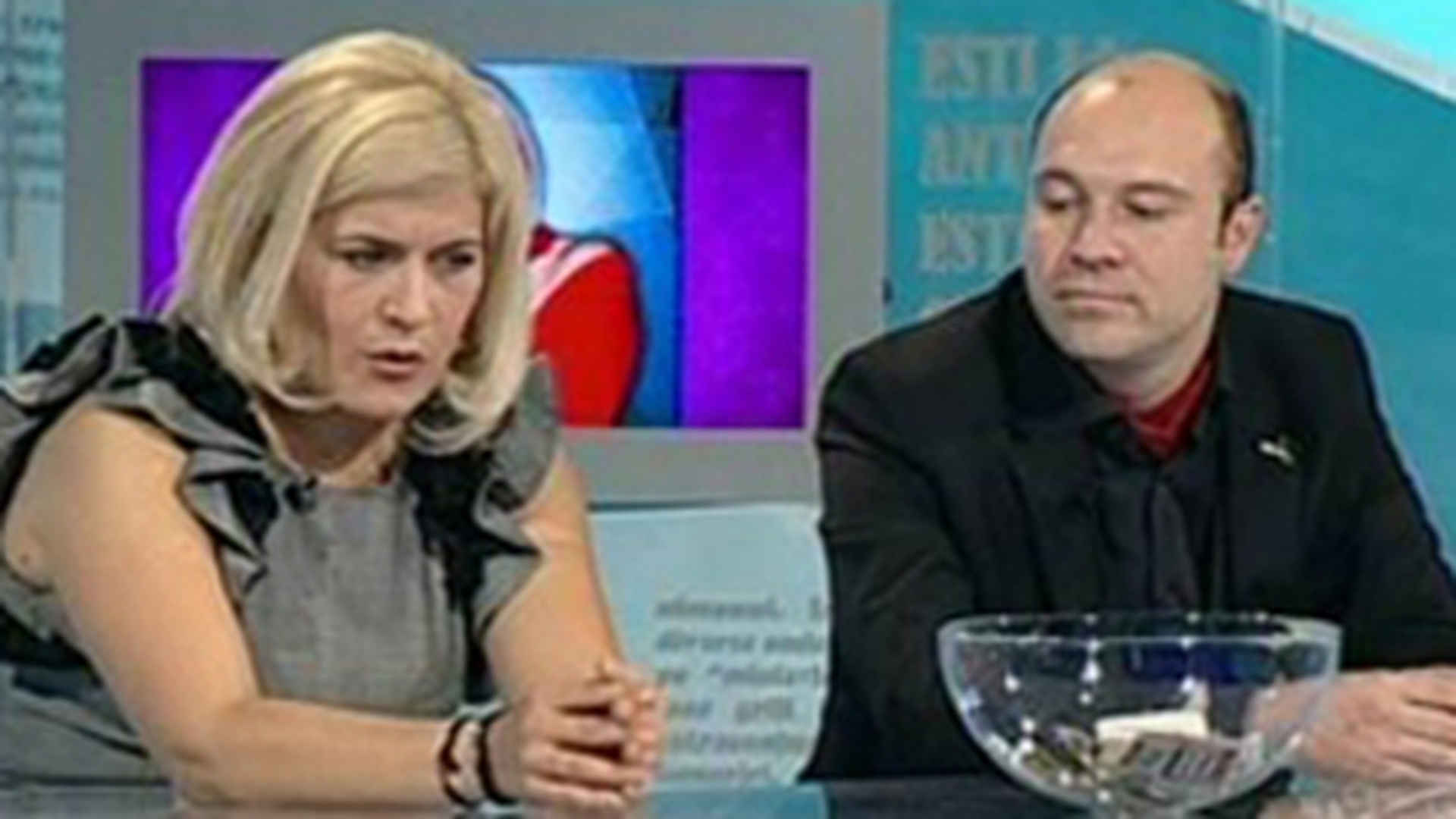 Fiica Lianei Stanciu l-a asteptat pe Mos Nicolae ascunsa dupa un perete! Afla ce a primit!