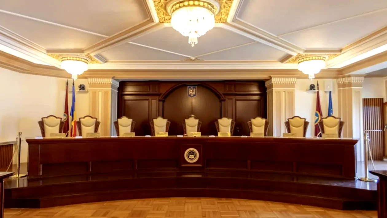 Ce salarii primesc judecătorii CCR. Sumele pe care le încasează lunar