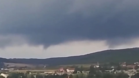 România, lovită de fenomene METEO extreme! Norii pâlnie se formează în perioade cu instabilitate atmosferică