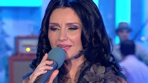 Silvia Chifiriuc se relansează în muzică! Doamna Petre Roman cântă la evenimente şi o puteţi angaja