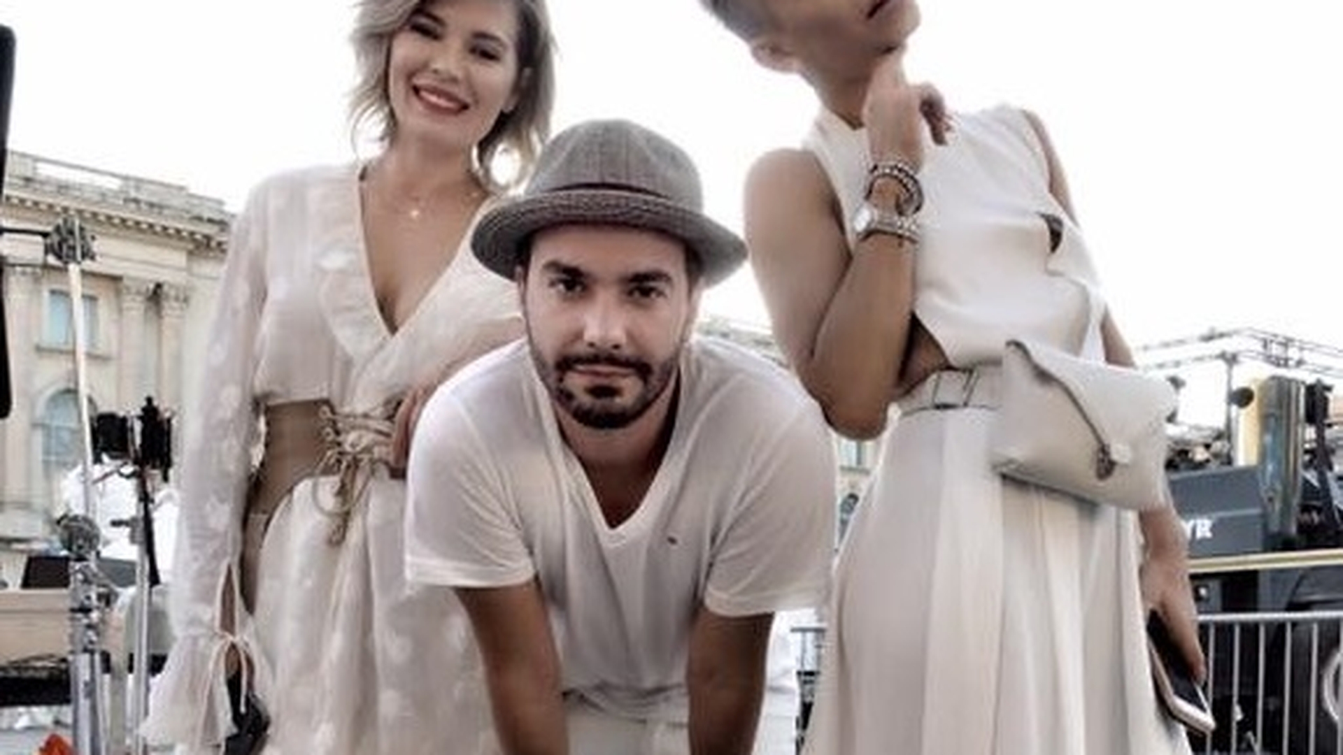 Gina Pistol, reacţie dură pe Facebook după ce s-a aflat că se iubeşte în secret cu Smiley: ”Eu n-o pot spune atat de...elegant”