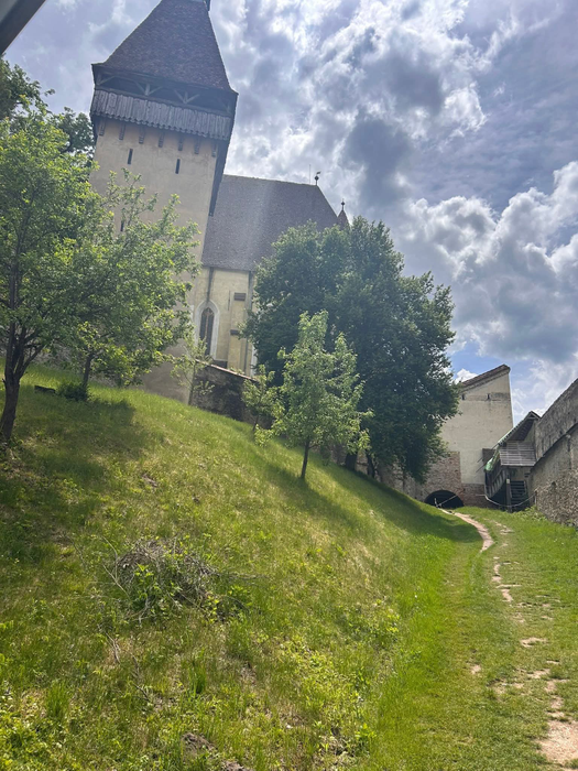 Orașul din România unde soții care voiau să divorțeze erau închiși. Cum arată ”închisoarea matrimonială”