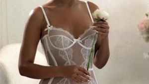Beyonce, mireasa sexy in noul videoclip! Isi canta fericirea in lenjerie intima