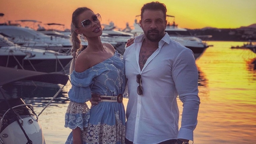 Bianca Drăgușanu și Alex Bodi s-au logodit! Cum arată superbul inel, dar și câți bani a costat
