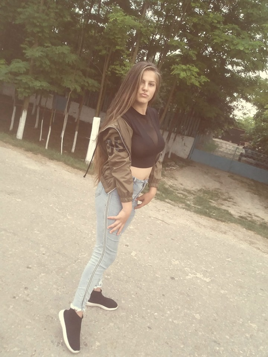 Mădălina avea 19 ani și a intrat complet dezbrăcată în mare. Ce a urmat e halucinant: alertă la Constanța