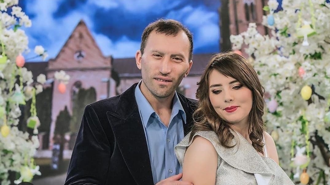 Din ce câştigă bani Veronica Vulpiţa, după ce a fost dată afară de la Acces Direct? Viorel Stegaru are un salariu de doar 2.500 lei