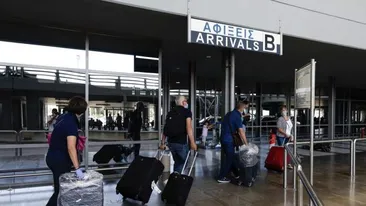 Românca infectată cu COVID-19 în Grecia s-a plimbat trei zile pe străzi înainte de a intra în carantină