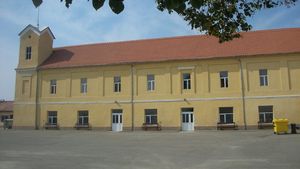 De-a râsul-plânsul! Un elev a fost prins la BAC cu copiuță, doar că pe foi era trecută materia de clasa a VIII-a