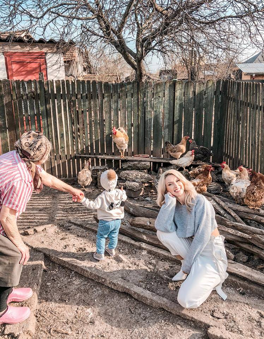 Andreea Bălan s-a împăcat cu tatăl ei! Săndel e topit după nepoțică