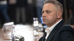 Supermarketurile, vizate de noi reguli. Ce prevede pachetul de măsuri anunțat de Florin Barbu