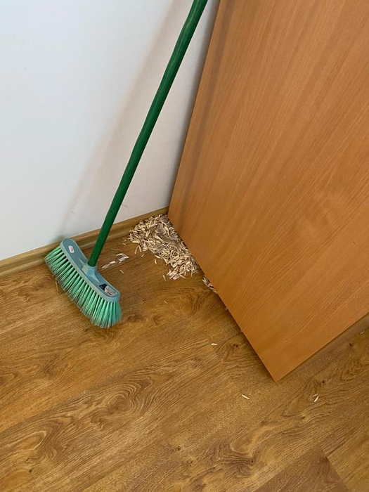Dezastrul lăsat de românii care au stat într-un centru de carantină din Galați. Viceprimar: „Cine este om și cine câine?”. Imagini greu de privit