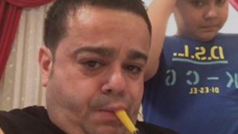 Adrian Minune şi-a pierdut telefonul! Îl vrea înapoi şi le oferă recompensă chiar şi celor care i l-au luat