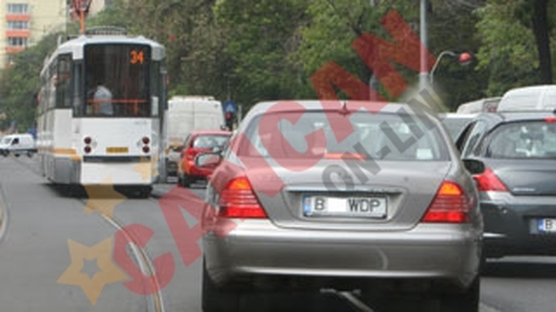 Adrian Enache, "descurcaret" in trafic