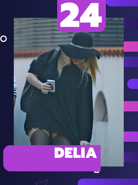 Top 30 sexy – dive care au devenit pudice și încearcă să-și acopere “elementele din dotare” cu mânuța. Gina Pistol & Daniela Crudu, în ipostaze de neuitat!