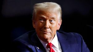 Donald Trump, acuzat de manipularea pieței bursiere, după un simplu mesaj pe social media. Președintele american ar fi câștigat sute de milioane de dolari în doar câteva ore