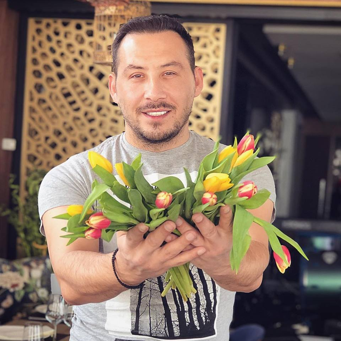 Ștefan Stan a angajat o 
sexoasă pe post de șofer personal