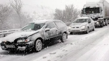 30 de persoane au fost recuperate de jandarmi de pe Autostrada A2 Bucuresti - Lehliu!