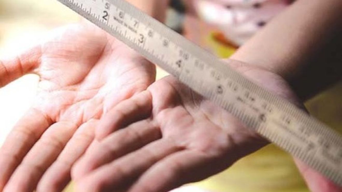 Profesor de sport din Bistriţa-Năsăud, condamnat la 4 luni de închisoare după ce a lovit doi elevi