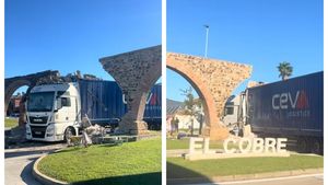 Un român a distrus un monument istoric din Spania. A intrat cu TIR-ul într-o arcadă veche de 3 secole