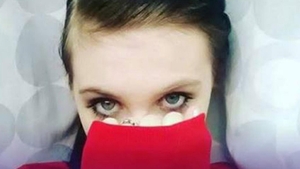 O fetiţă de 12 ani şi-a transmis sinuciderea live pe Facebook! Înregistrarea a fost urmărită de milioane de oameni