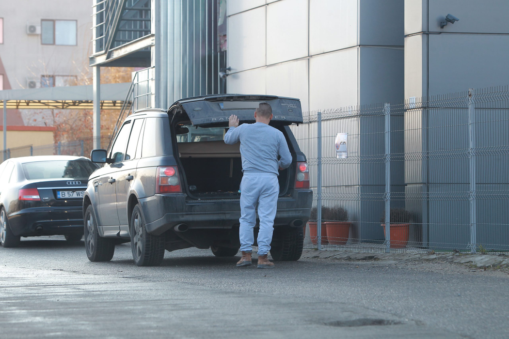 Vărul Laurettei a venit să-i dea o mână de ajutor vedetei