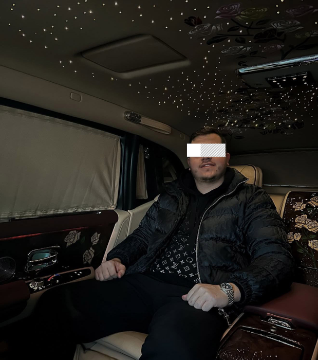 Batman de Constanța, pe numele real Mohamad, are un stil de viață la care unii doar visează