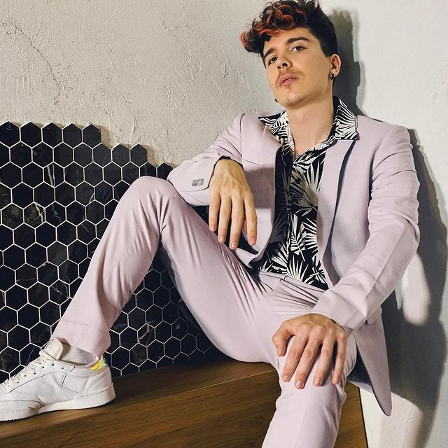 Alex Parker: "Eu o să mă mut în Los Angeles, ea are treabă prin Europa și concerte!" / Sursa Foto: Instagram.com