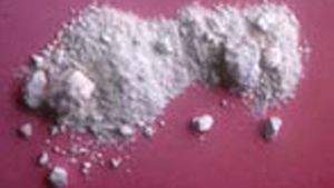 Doi pitesteni faceau trafic cu mefedrona si cocaina!