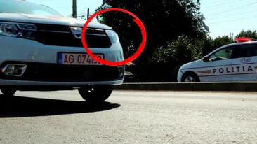 De ce ating POLIŢIŞTII farurile maşinii atunci când te trag pe dreapta. Două motive uluitoare