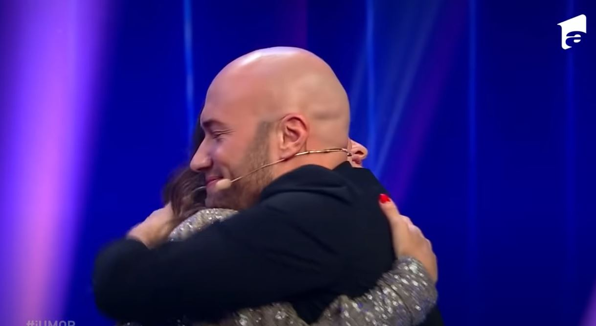 Mihai Bendeac a recunoscut la TV că își dorește o partidă de amor cu Andreea Raicu: “Un schimb energetic extraodinar”. Reacția vedetei la mărturisirea-bombă a actorului