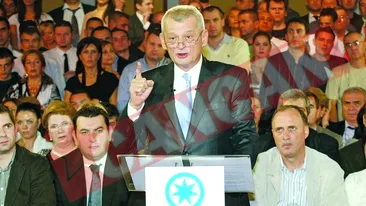 Primarul Sorin Oprescu si-a luat concediu pentru campanie