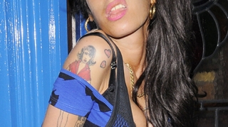 Traficantii de cocaina au gasit eticheta potrivita pentru "produsele" lor: Portretul lui Amy Winehouse