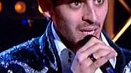 Un tanar sustine ca a fost platit ca sa-l imite pe Michael Jackson