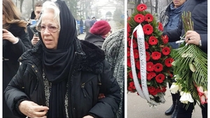 Sfâșietor! Ce scrie pe coroana adusă de mama Cristinei Țopescu, la capela Cimitirului Bellu. Ți se face pielea de găină!