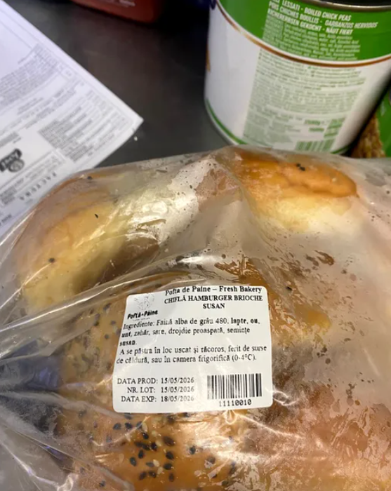 British School of Bucharest, prima reacție după ce ANSVSA a confiscat 60 de kg de alimente expirate: „Au fost păstrate într-un congelator!